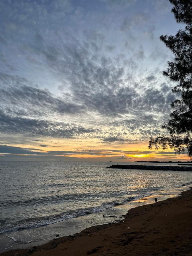 Beach N Breeze Glamping Malacca Exterior photo